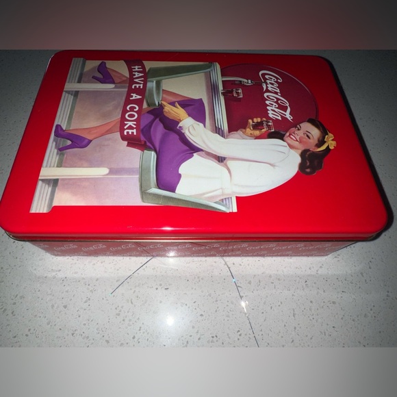 ✨Personalized🎄COCA-COLA Tin Gift Box + 3 Bottle Shaped Tin Boxes full of Beauty - Picture 5 of 11